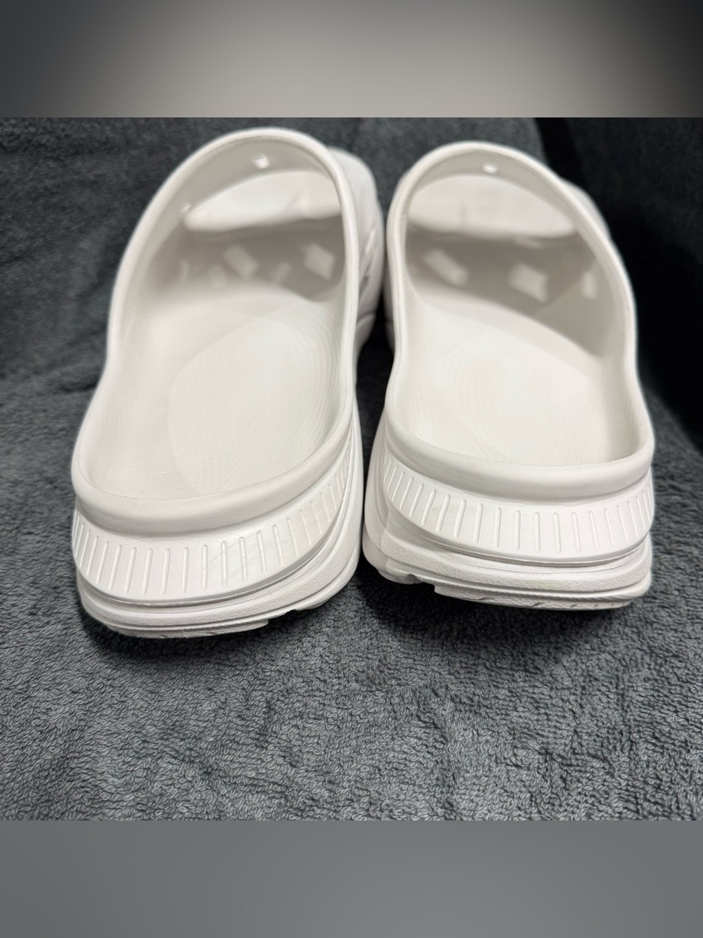 HOKA One One Recovery Slides -
Men’s sz 10 - Picture 2 of 6